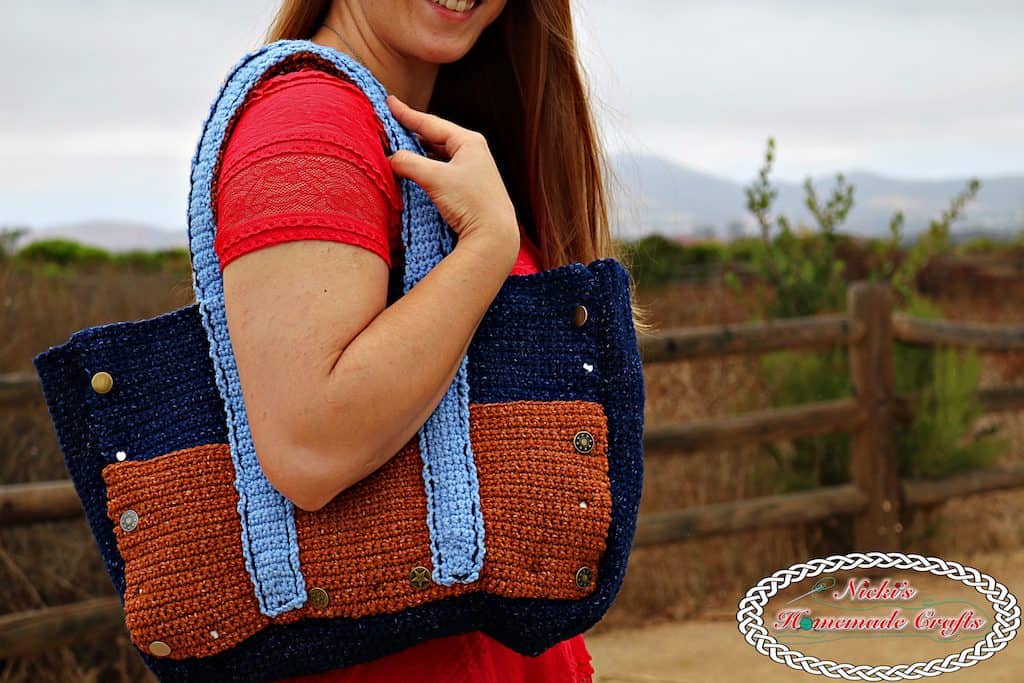 Free Crochet Reversible Tote Bag Pattern with Pockets - Easy Single Crochet  Bag | Knitting bag sewing, Crochet basket pattern free, Crochet purse  patterns