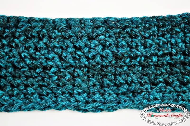 Quick & Easy Split Neck Cowl - Free Crochet Pattern - Ambassador