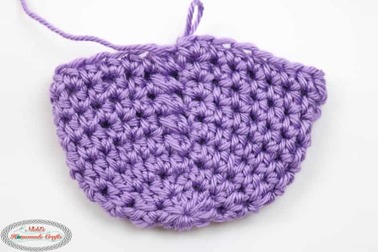 How to Crochet Half Double Crochet in Rounds with a Straight Seam