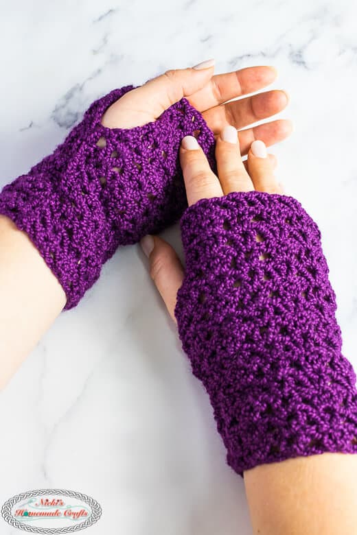 lacy fingerless gloves