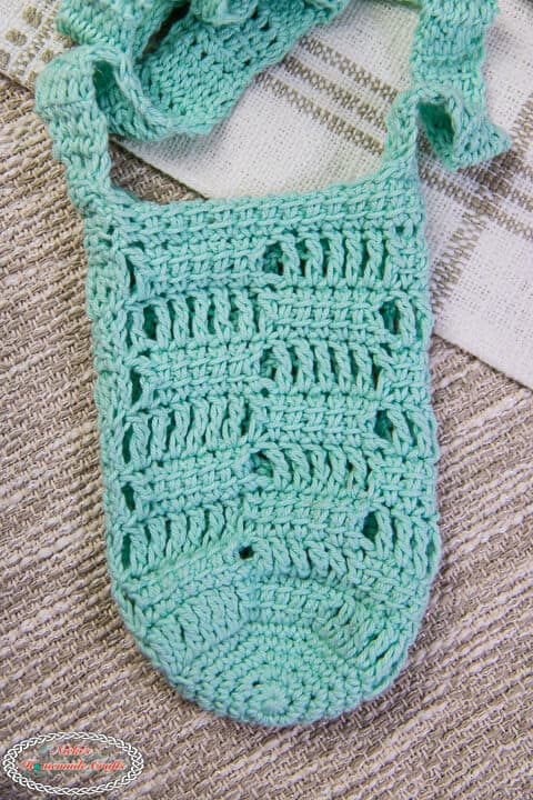 Beat the Heat with This Free Crochet Water Bottle Holder Pattern - Simply  Hooked by Janet