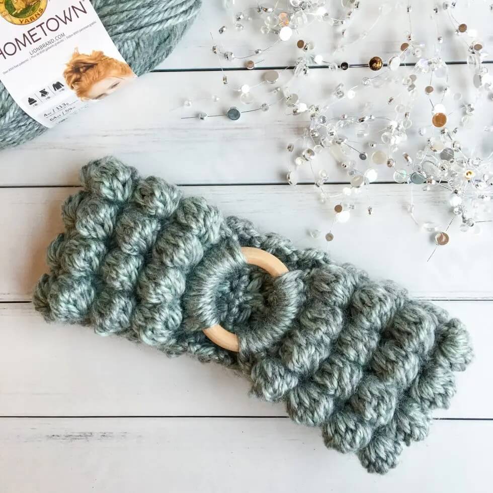 How to crochet around an elastic band - Fosbas Designs