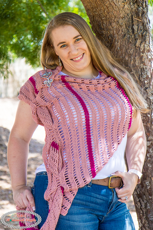 Free Crochet Shawl Pattern - Keyhole Striped Boomerang Shawl - Nicki's  Homemade Crafts