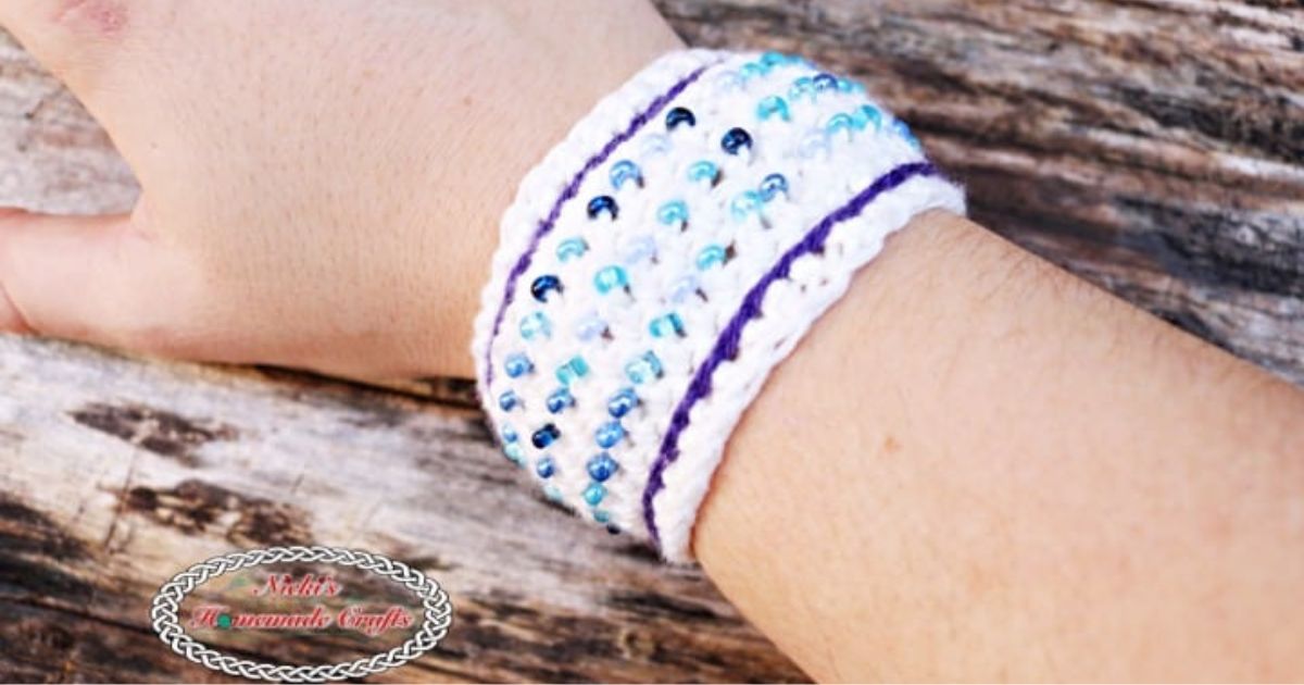 Wow! This Beautiful Bracelet Cant Be This Easy!?! DIY Beading 