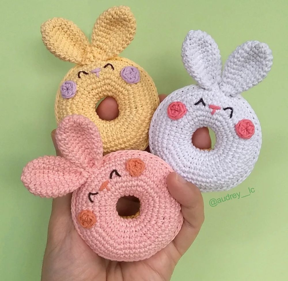 https://www.nickishomemadecrafts.com/wp-content/uploads/2023/05/Bunny-Donuts-1.jpg